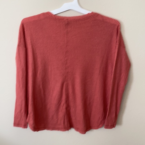 Waffle Pattern top - Picture 3 of 3